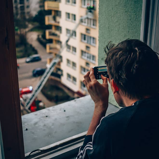 Una imagen para describir el arte de la fotografía callejera móvil